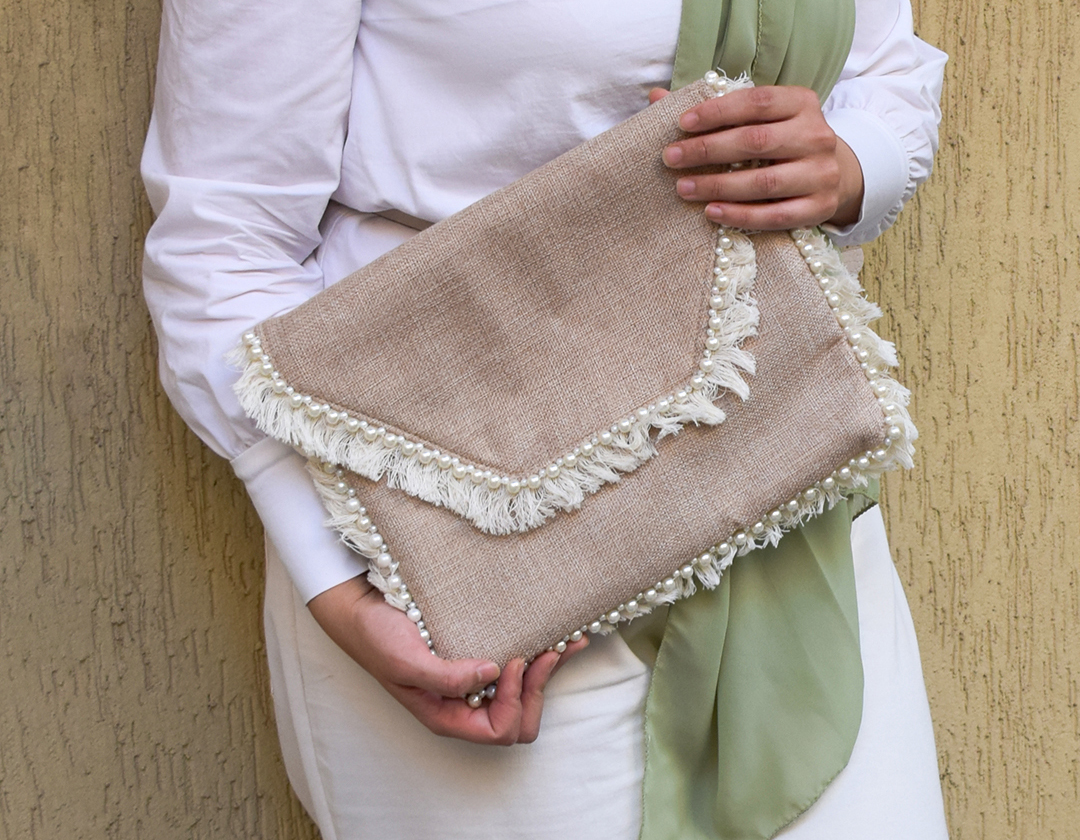 Clutch لؤلؤ 3 pearl bag 02 cropped