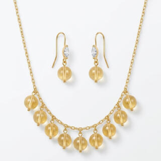 Earrings and necklace set