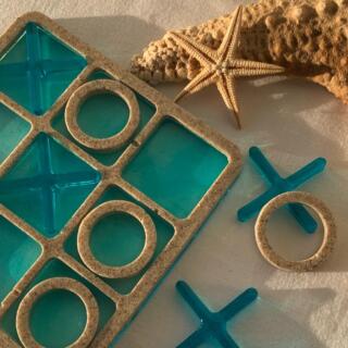 resin tic-tac-toe