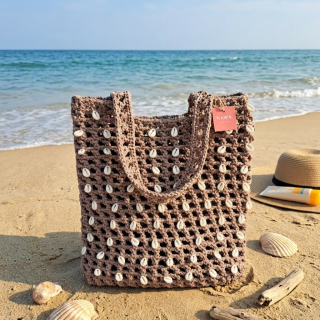 Tote seashell bag
