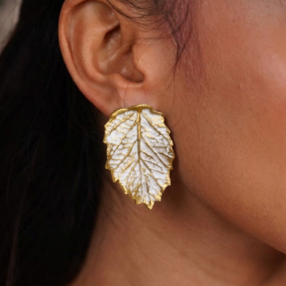 White leaves
