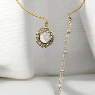 Choker necklace