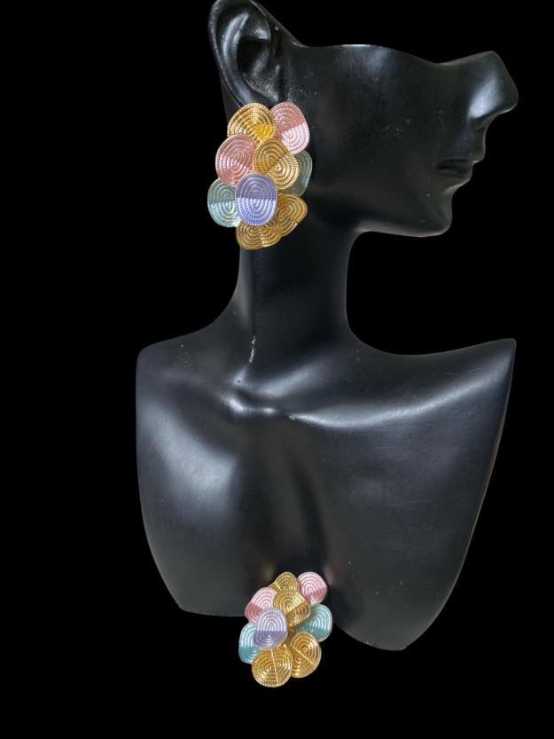 Earring 1 Earring