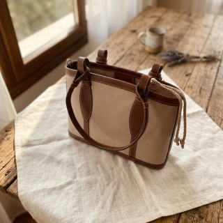Genuine Leather Exquisite dual-tone Bag