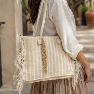 Gold macrame fringes bag