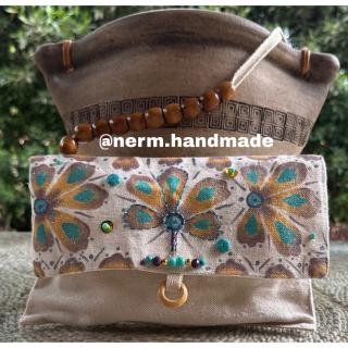 Nerm Wooden-beaded handle purse