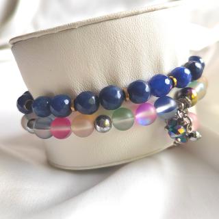 ٢ انسيال من العقيق منفصلة. استك وفواصل من الهيماتيت