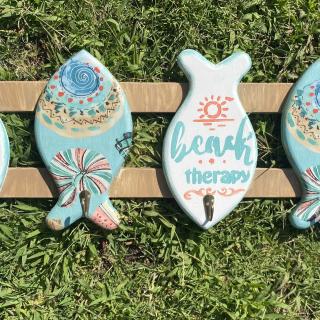 Ocean Vibes Fish Hanger