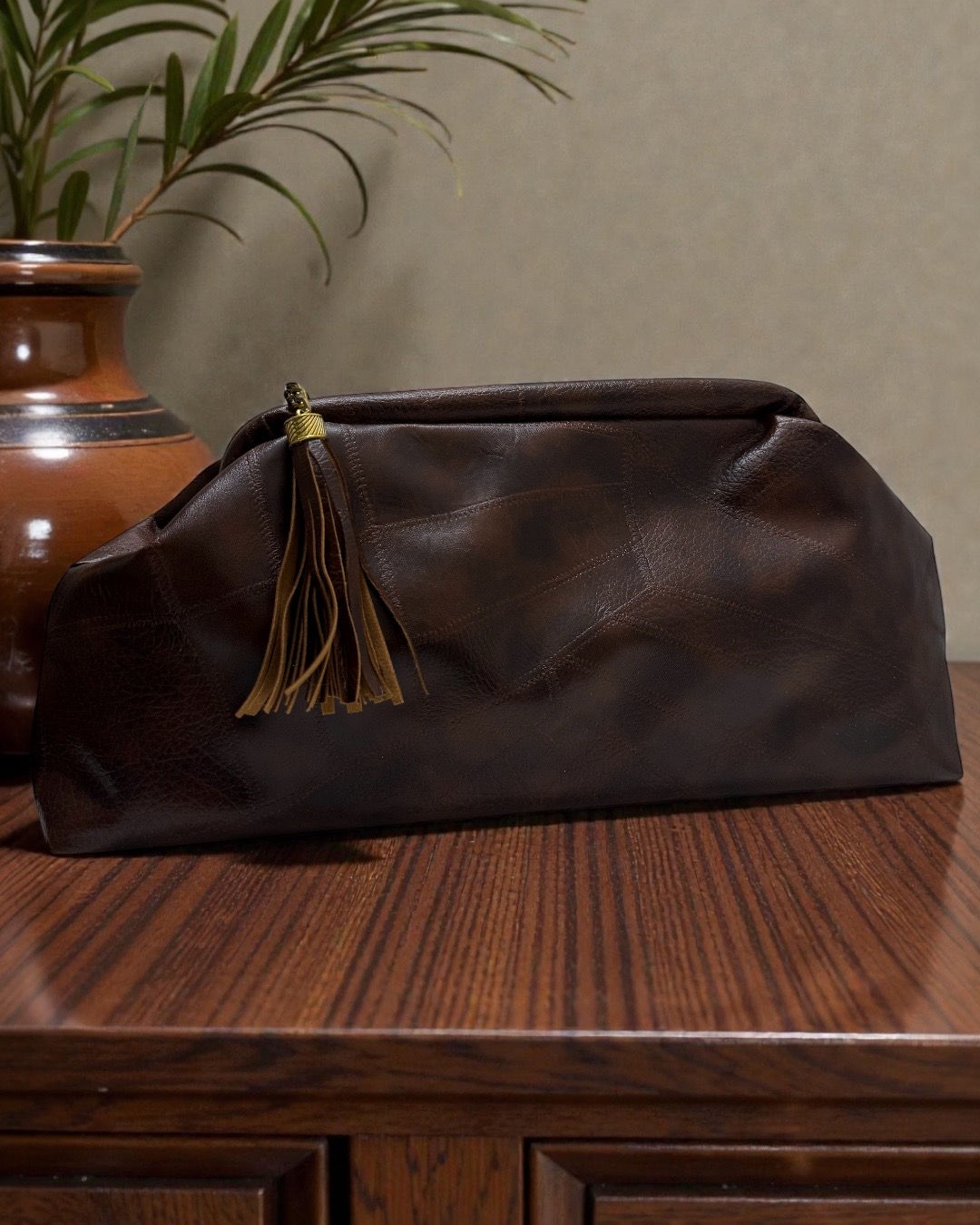 Chocolate xlarge pouch 1 Chocolate xlarge pouch