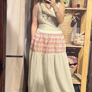 Free size A line embroidery skirt