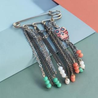 Casual chains brooch
