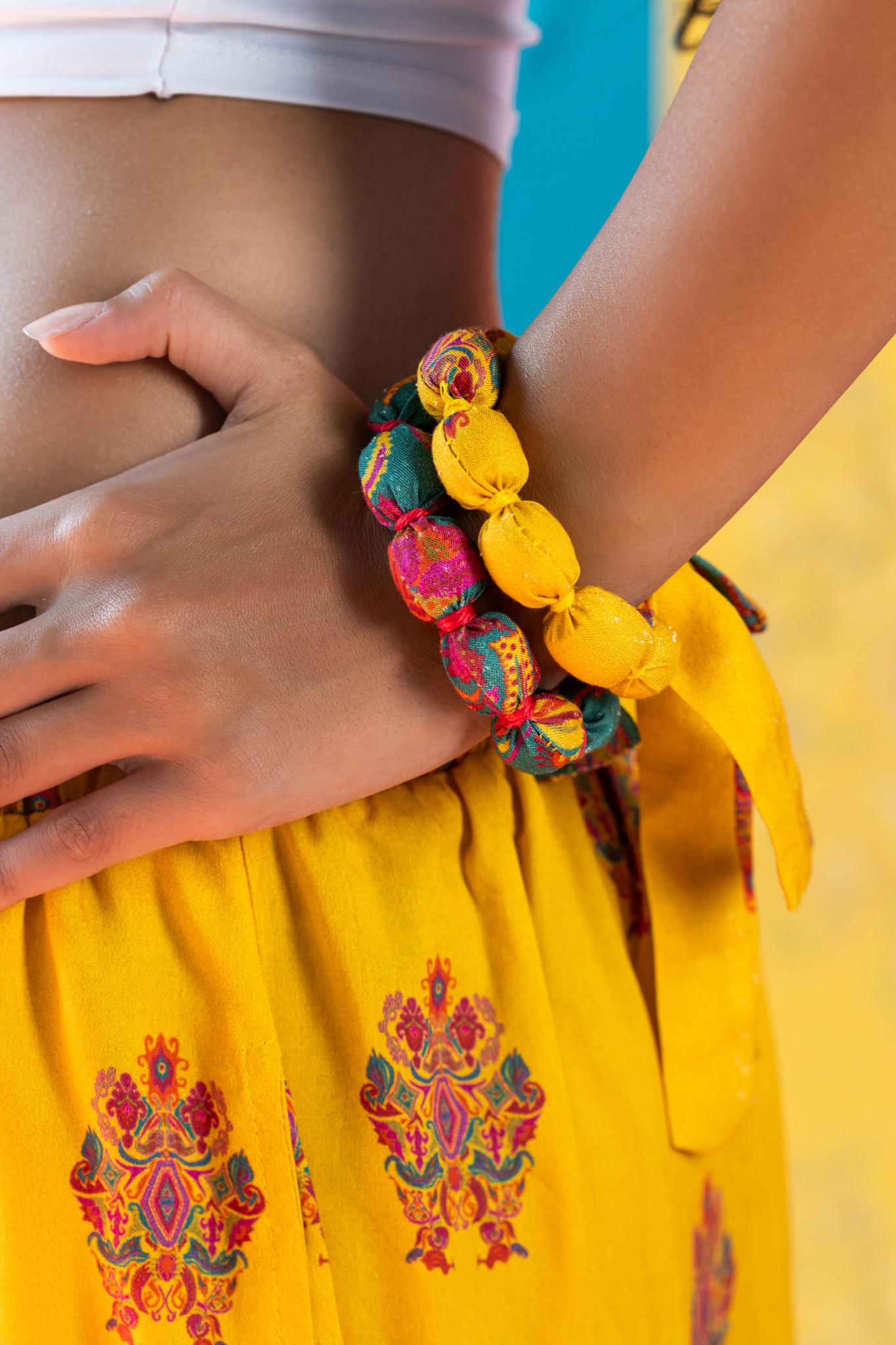 Ciel Et Miel Fabric Beaded Knotted Bracelet 2 0E8A6842 scaled
