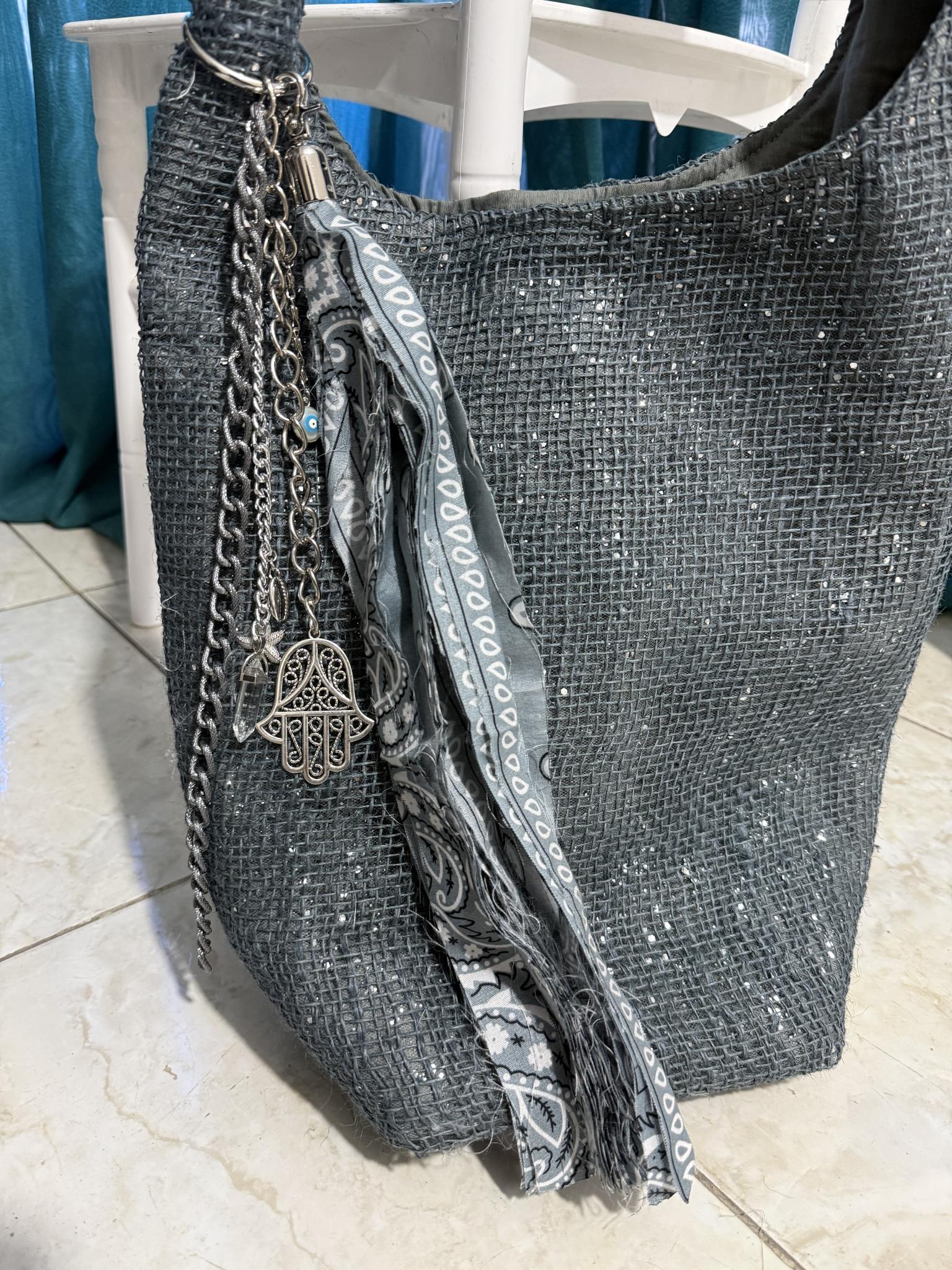 Glittering grey crossbag 3 IMG 3829 1 scaled
