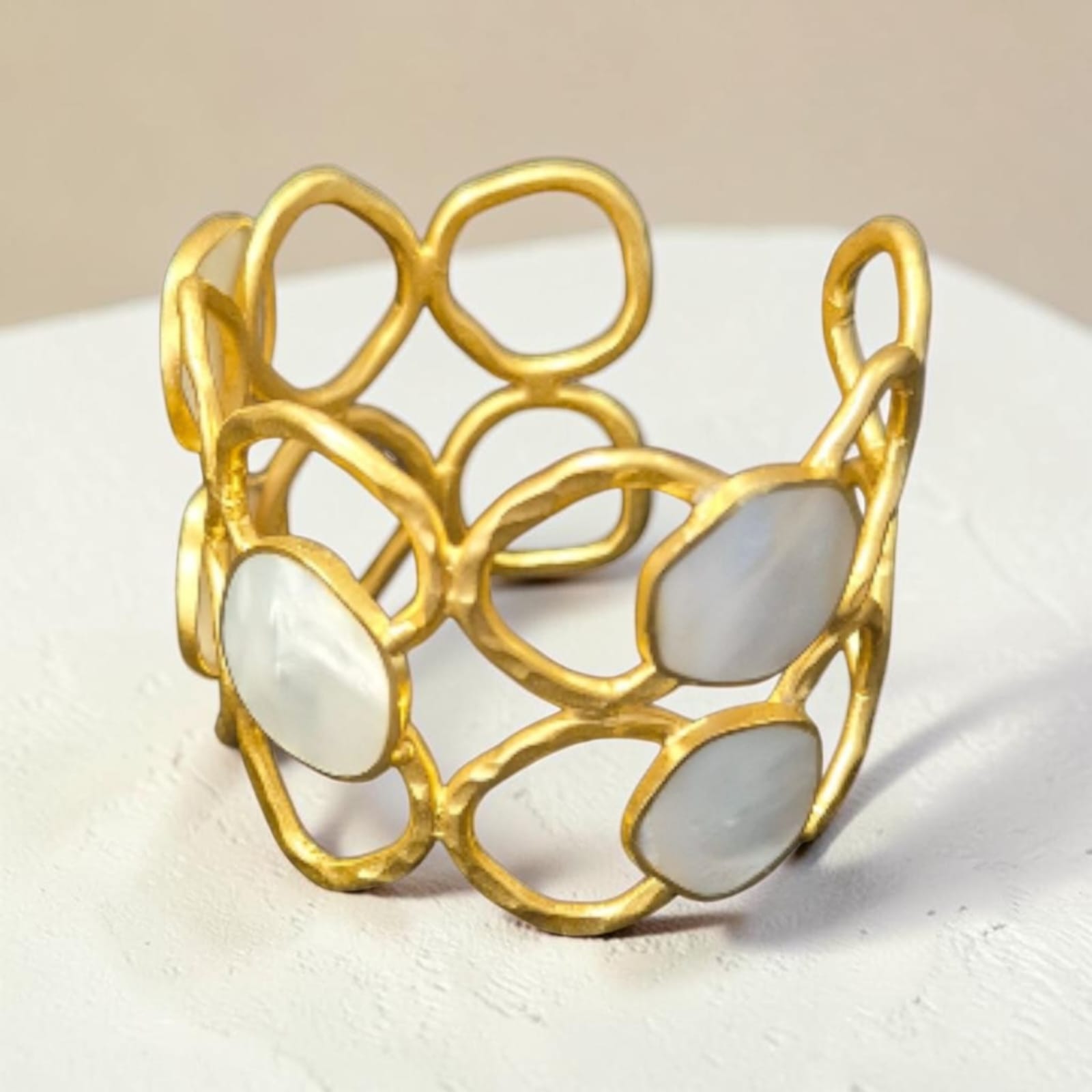 Shells Bubble Cuff 2 WhatsApp Image 2026 07 10 at 9.11.42 PM