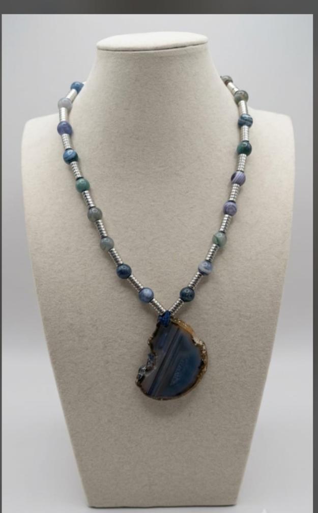 Agate & hematite necklace with agate pendant 1 Agate & hematite necklace with agate pendant