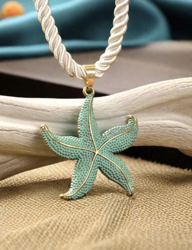 Mint star summer necklace 1 Mint star summer necklace