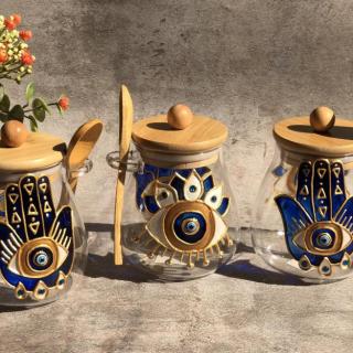 Eye and kaffa jar